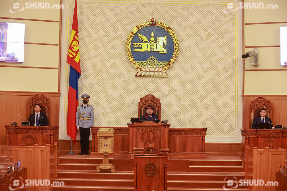 Үндсэн хуулийн ойд зориулсан УИХ-ын хүндэтгэлийн хуралдааны ФОТО агшин